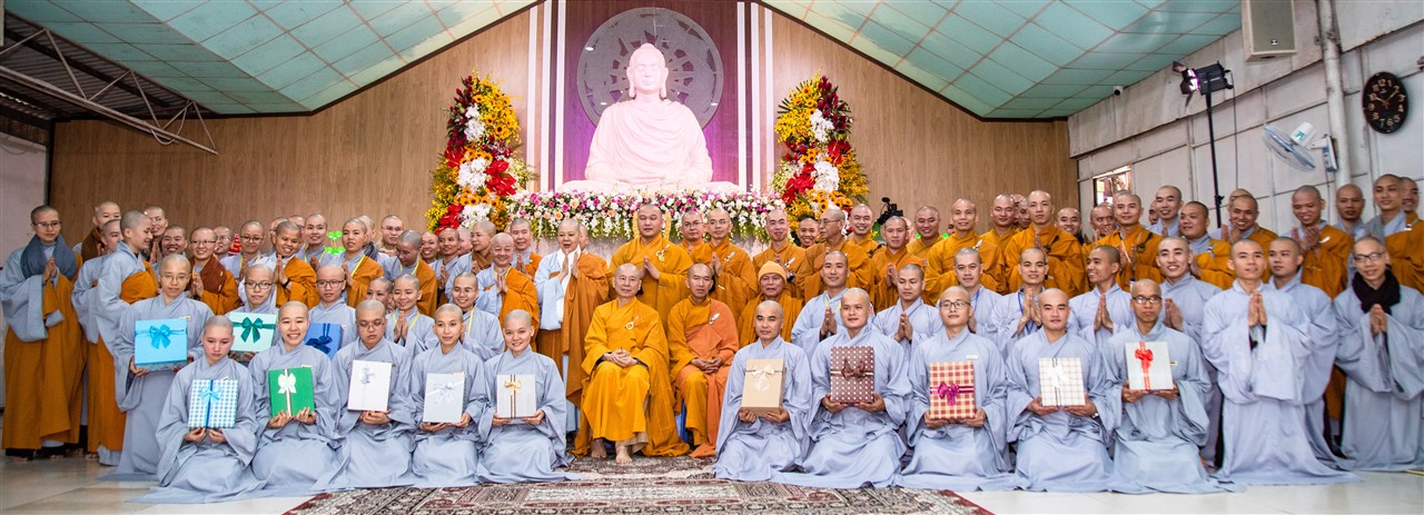 Đại lễ Phật Thành đạo 2021: Lễ xuất gia thiêng liêng