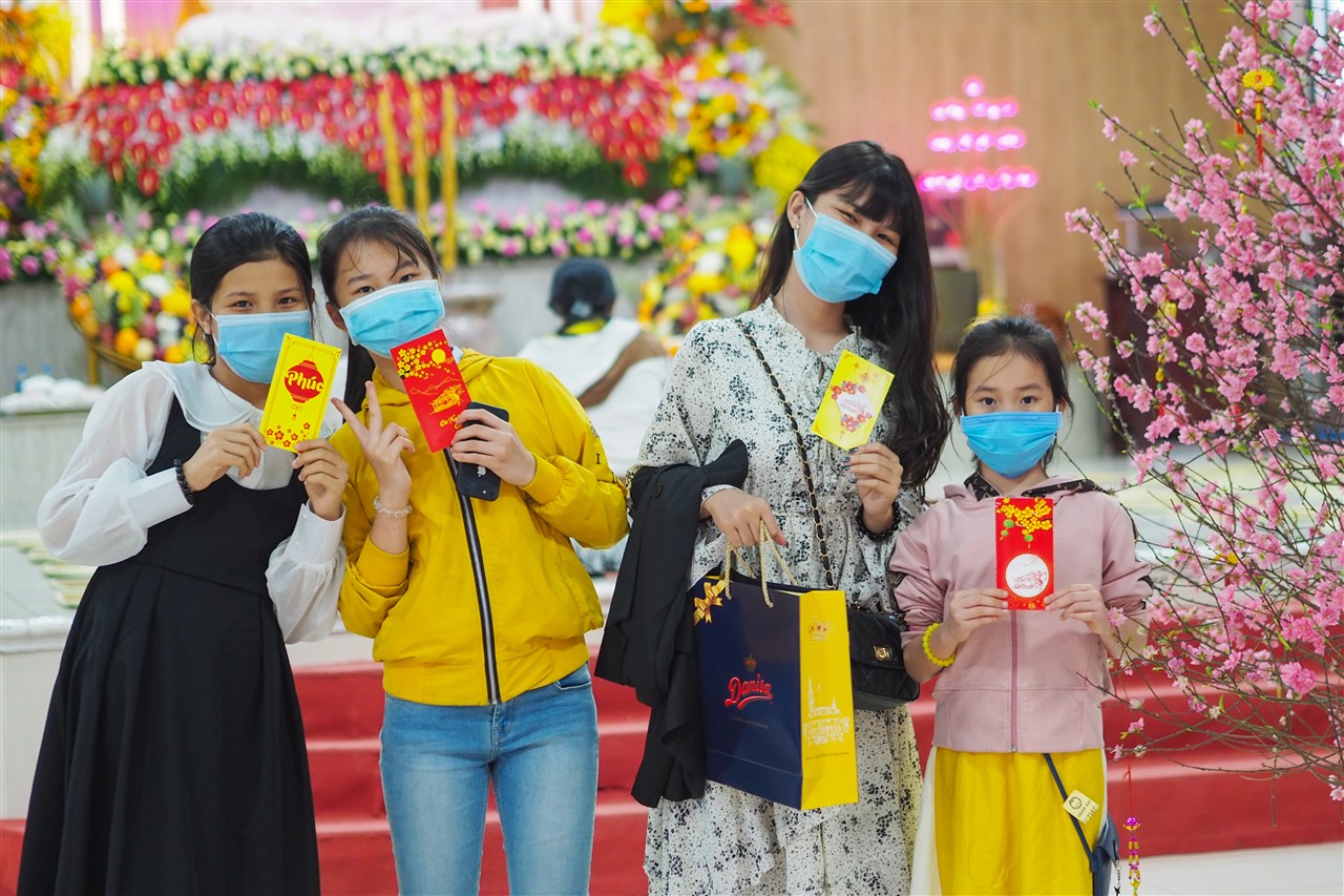 Album: Không khí ngày mùng 1 Tết Tân Sửu tại Thiền Tôn Phật Quang