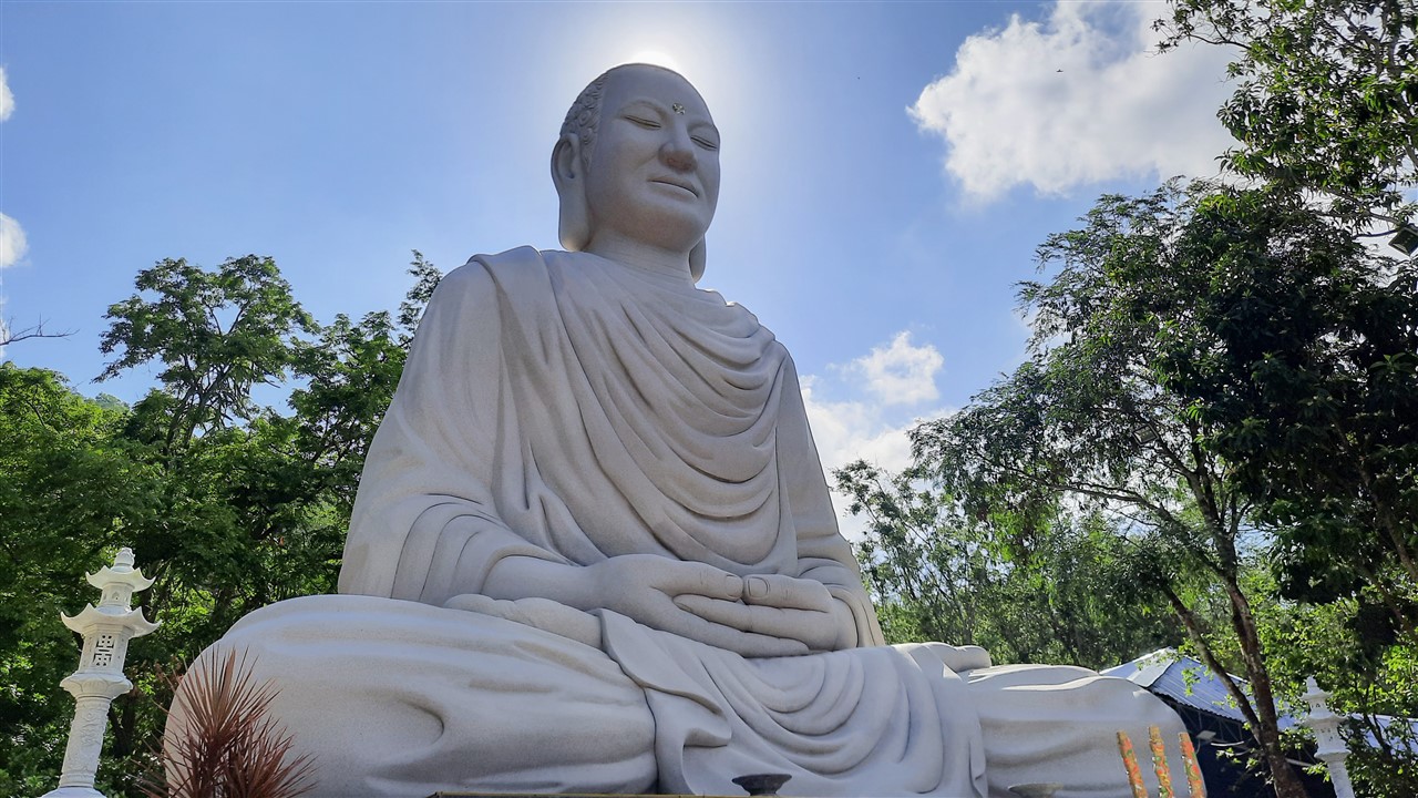 Nghìn năm xa Phật lòng mong nhớ
