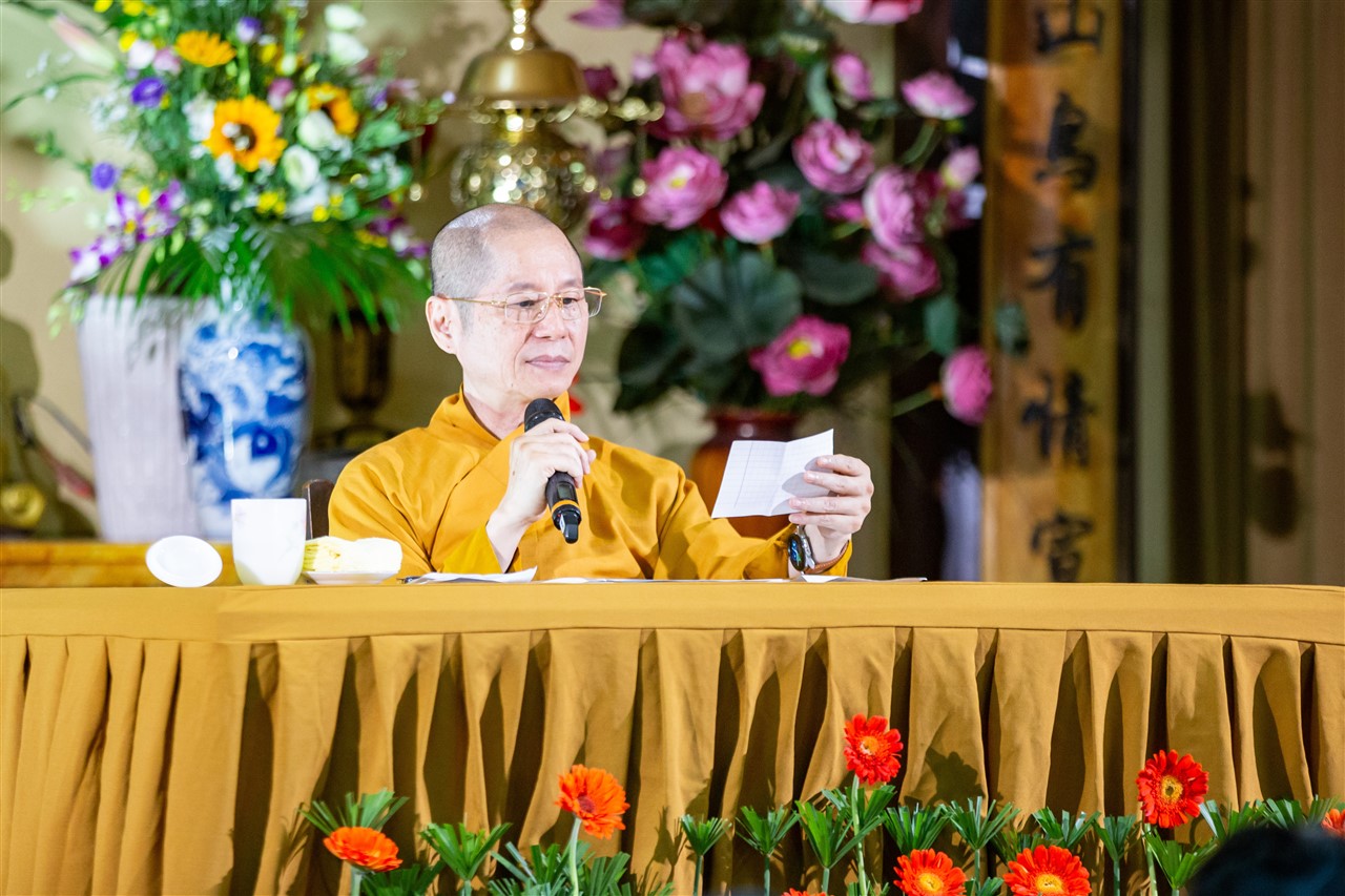 Vấn đáp Phật Pháp số 49