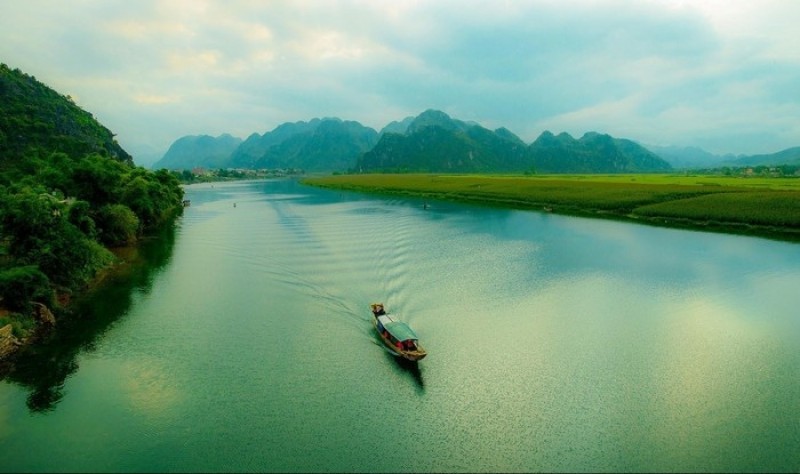 Bài hát: Xin yêu thương dòng sông – TT. Thích Chân Quang