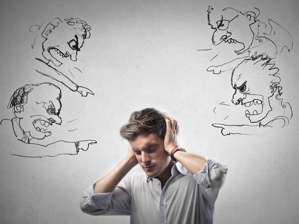 Trách người thái quá, ghét người kéo dài