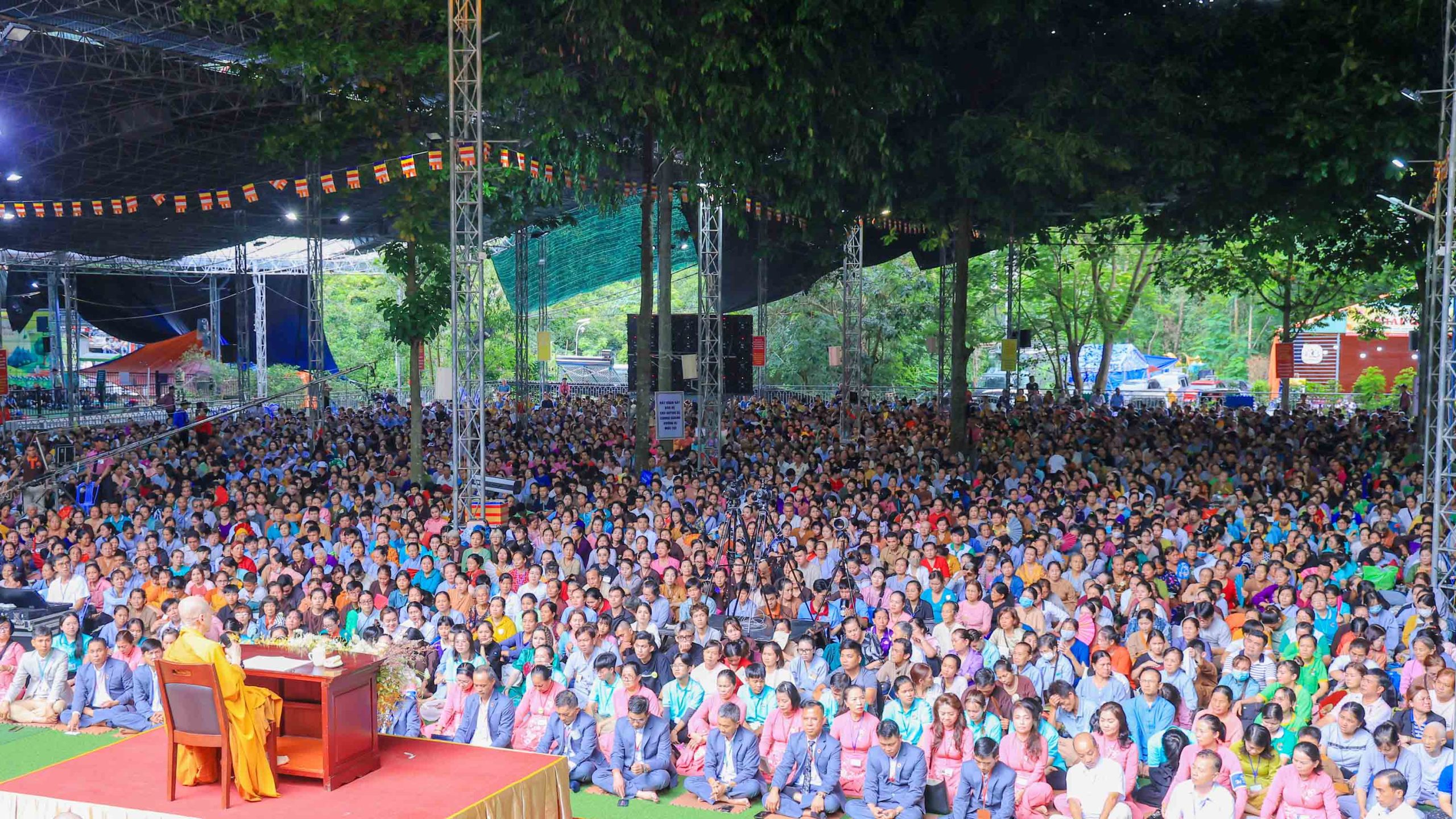 Hơn 3 vạn người tham dự Đại lễ Vu Lan năm 2023 tại Thiền Tôn Phật Quang